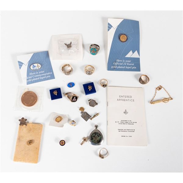 MASONIC PINS AND PARAPHENALIA (30)