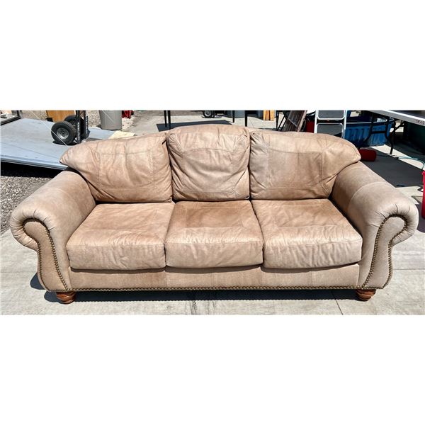 FULL SIZE LEATHER SOFA