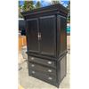 Image 2 : LARGE BLACK CABINET - TV CENTER OR ARMOIRE