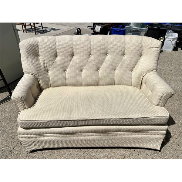 LOVE SEAT