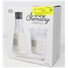 Image 1 : GOOD CHEMISTRY CREAM AND SUGAR TABLE SET