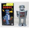Image 1 : MECHANICAL TIN ROBOT IN BOX