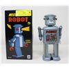 Image 1 : MECHANICAL TIN ROBOT IN BOX