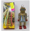 Image 1 : TIN WIND UP SPACE ROBOT IN BOX