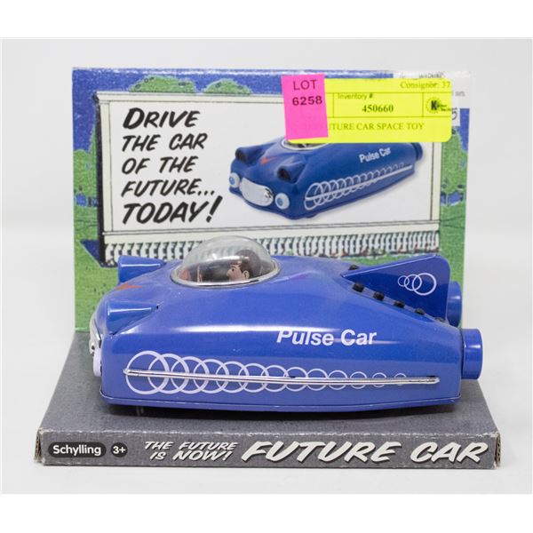 TIN FUTURE CAR SPACE TOY