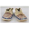 Image 2 : Native American Indian Quilled Beaded Moccasins