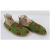 Image 1 : Plains Native American Indian Beaded Moccasins