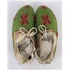 Image 5 : Plains Native American Indian Beaded Moccasins