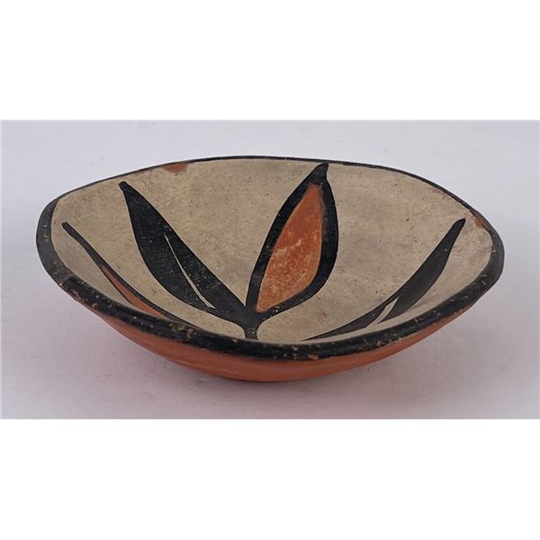 Santo Domingo Indian Pottery Pot Bowl