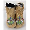 Image 6 : Plateau Native American Indian Beaded Moccasins