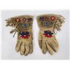 Image 1 : Cree Indian Beaded Gloves Gauntlets