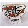 Image 8 : Zuni Indian Pueblo Pottery Bowl Vase