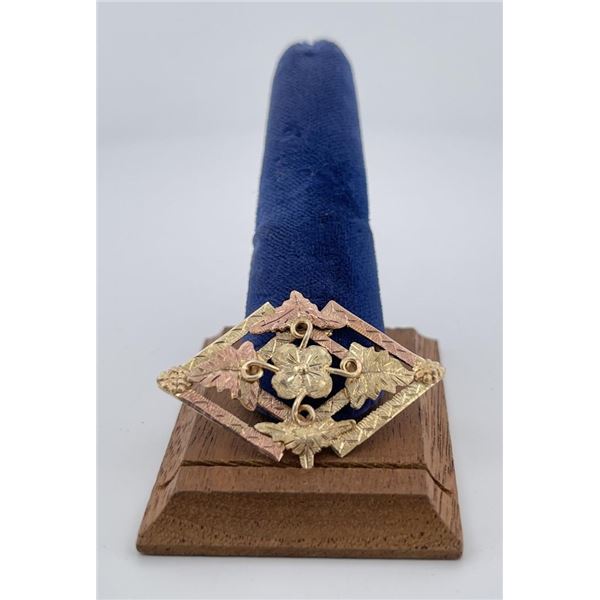 10k Black Hills Gold Necklace Pendant