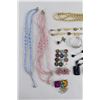 Image 2 : Collection of Necklaces Alaskan Inuit Eskimo
