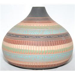 NAVAJO POTTERY VASE