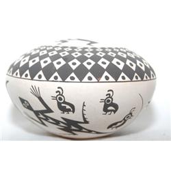ACOMA POTTERY SEED JAR