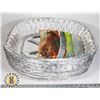 Image 1 : 19 LARGE FOIL ROASTER PANS