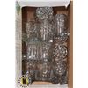 Image 1 : BOX OF MATCHING SET OF SHORT GLASSES