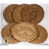 Image 1 : BUNDLE OF LARGE WICKER SERVING PLATES