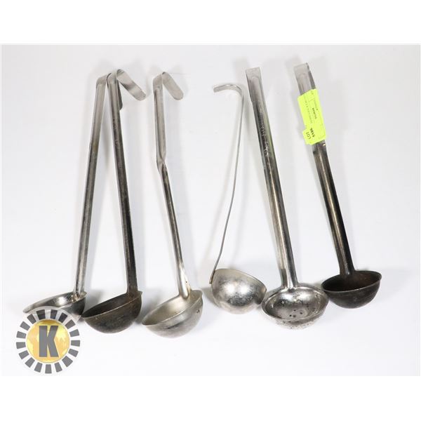 LOT OF 6 X 2OZ LADLES