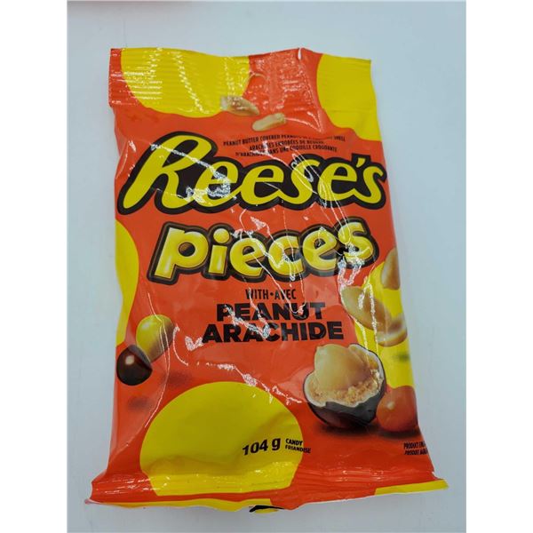 Reese's Pieces with Peanuts (5 x 104g)