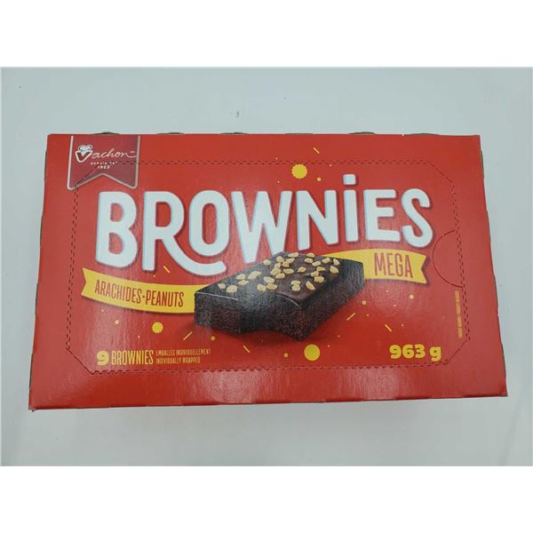 Vachon Mega Brownies with Peanuts