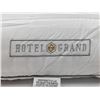 Image 2 : Hotel Grand Pillow (standard/queen)