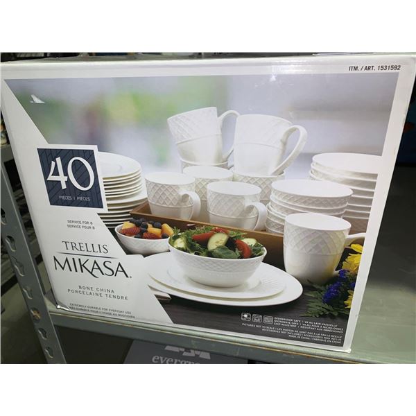 New Trellis by Mikasa Bone China Service for 8 (40pc)