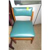 Image 1 : 5-Green Padded Chairs - 5 X $