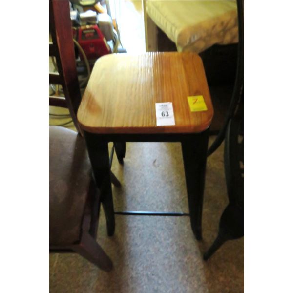 7-Metal w/Wood Top Stools - 7 X $