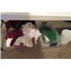 Image 1 : Linens & Storage Tubs