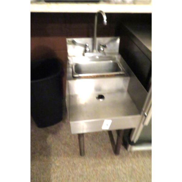 Pedestal Back Bar Hand Sink w/Bottle Stand