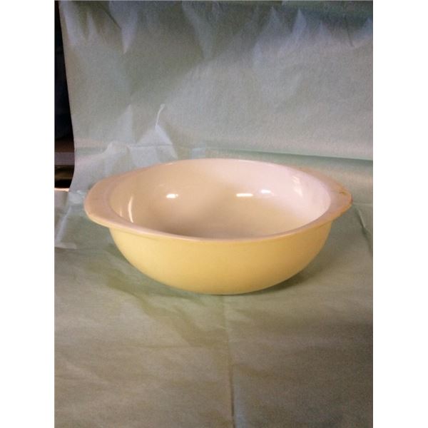 10 inch yellow Pyrex casserole dish