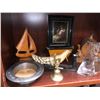 Image 2 : Group of assorted antique collectibles & decorative pieces