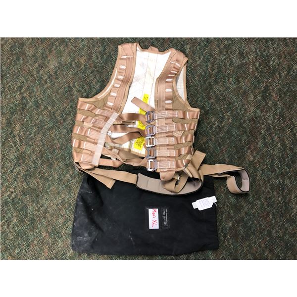 Climbing Sutra nylon vest XL tan w/ carrying bag