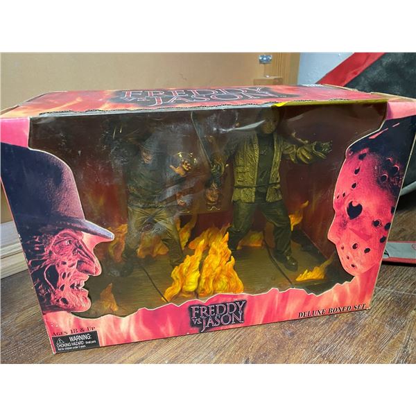 "Freddy Vs Jason" - Freddy & Jason Deluxe Boxed Set toy
