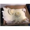 Image 2 : "Motherland: Fort Salem" - 2 boxes of candles