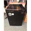 Image 1 : Freestanding mini Refrigerator by Magic Chef - Model # MCBR265BEF - Not tested
