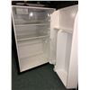 Image 3 : Freestanding mini Refrigerator by Magic Chef - Model # MCBR265BEF - Not tested