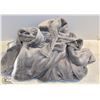 Image 1 : NEW UNISEX LARGE SIZE GREY/WHITE ULTRA SOFT ROBE