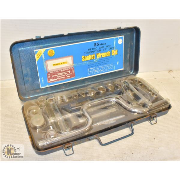 25 PC SOCKET WRENCH SET BLUE