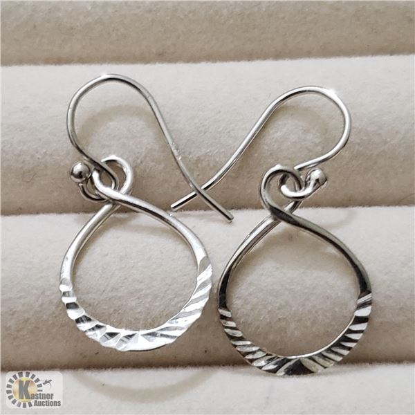 BZ519-129 SILVER EARRINGS