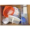 Image 1 : PLASTIC KITCHENWARE LOT