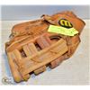 Image 1 : WILSON SNAP ACTION LEATHER BASEBALL GLOVE