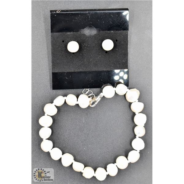 #172- FRESH WATER PEARL BRACELET & EARRINGS