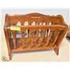 Image 1 : RETRO MAGAZINE RACK