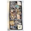 Image 1 : TRAY OF JEWELRY