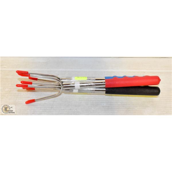 4 PACK EXTENDABLE WEINER FORKS *COLOURS MAY VARY*