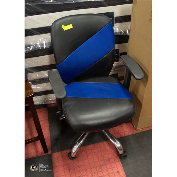 BLUE & BLACK HYDAULIC LIFT OFFICE CHAIR