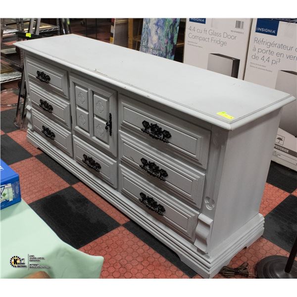 DRESSER W/ 9 STORAGE DRAWERS H-30.5" W-19" L-70"